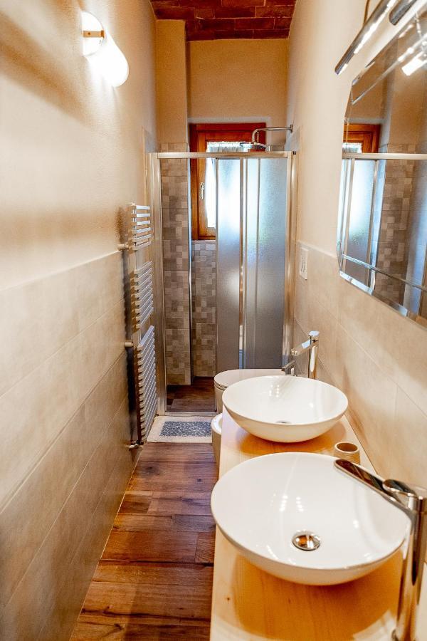 I Due Cipressi Guest House Torrenieri Exterior photo