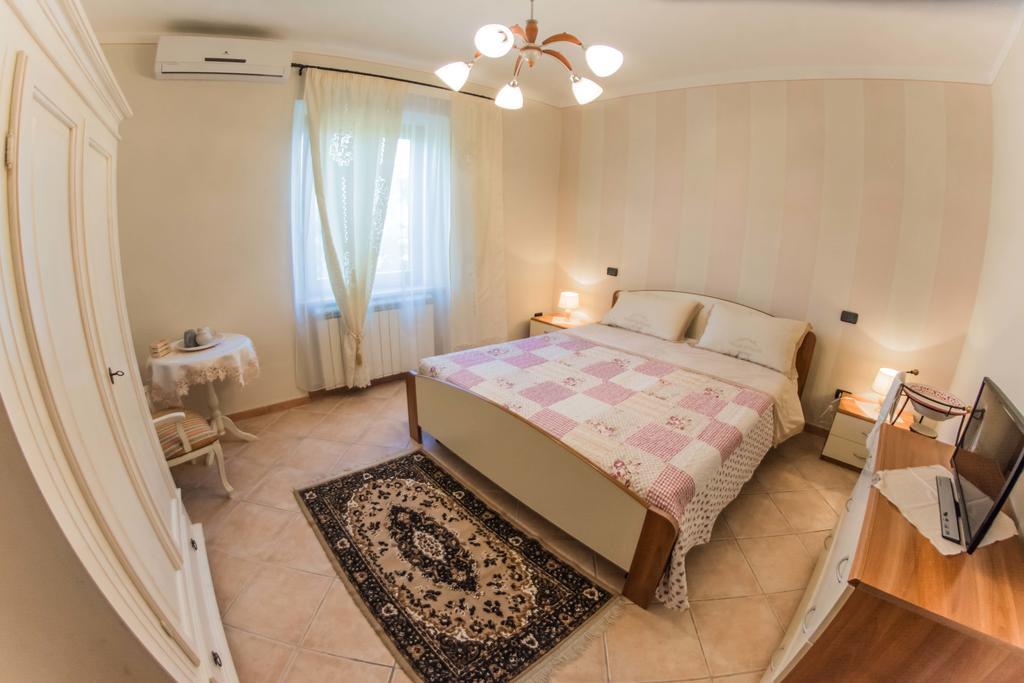 I Due Cipressi Guest House Torrenieri Exterior photo