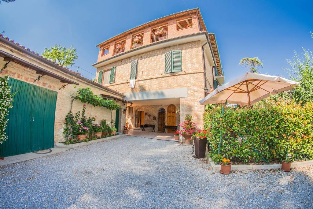I Due Cipressi Guest House Torrenieri Exterior photo